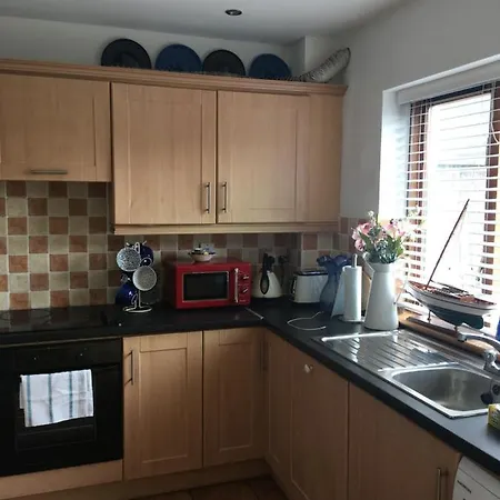 1 The Lawn Holiday home Castletownshend