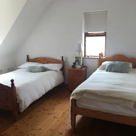 1 The Lawn Holiday home Castletownshend